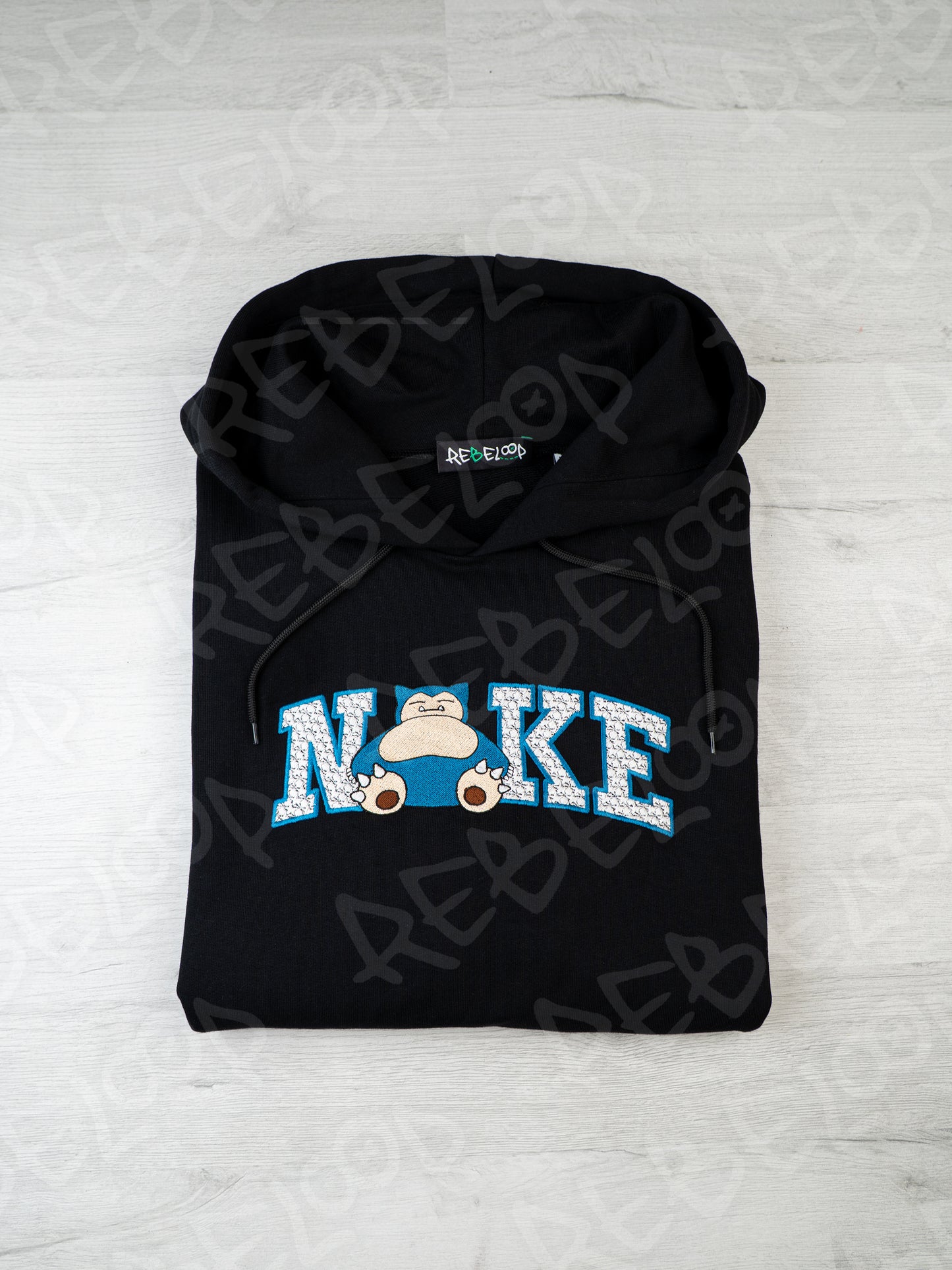 Felpa ricamata Snorlax