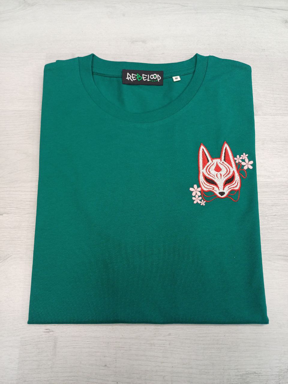 T-shirt ricamata Kitsune