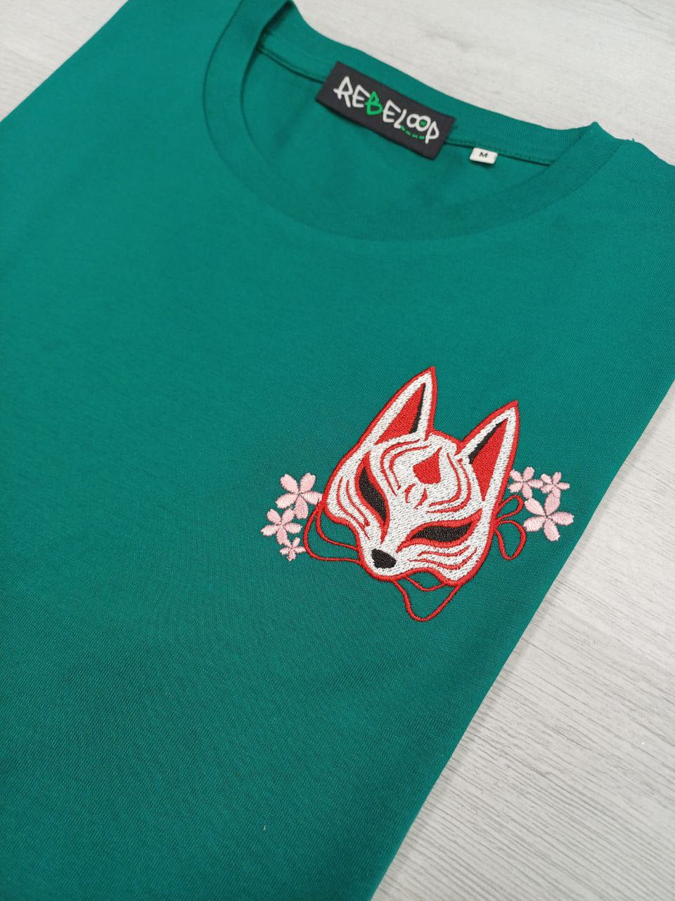 T-shirt ricamata Kitsune