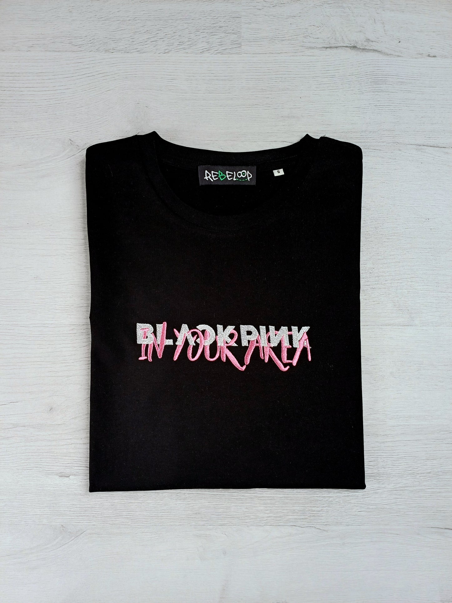 T-shirt ricamata Blackapink