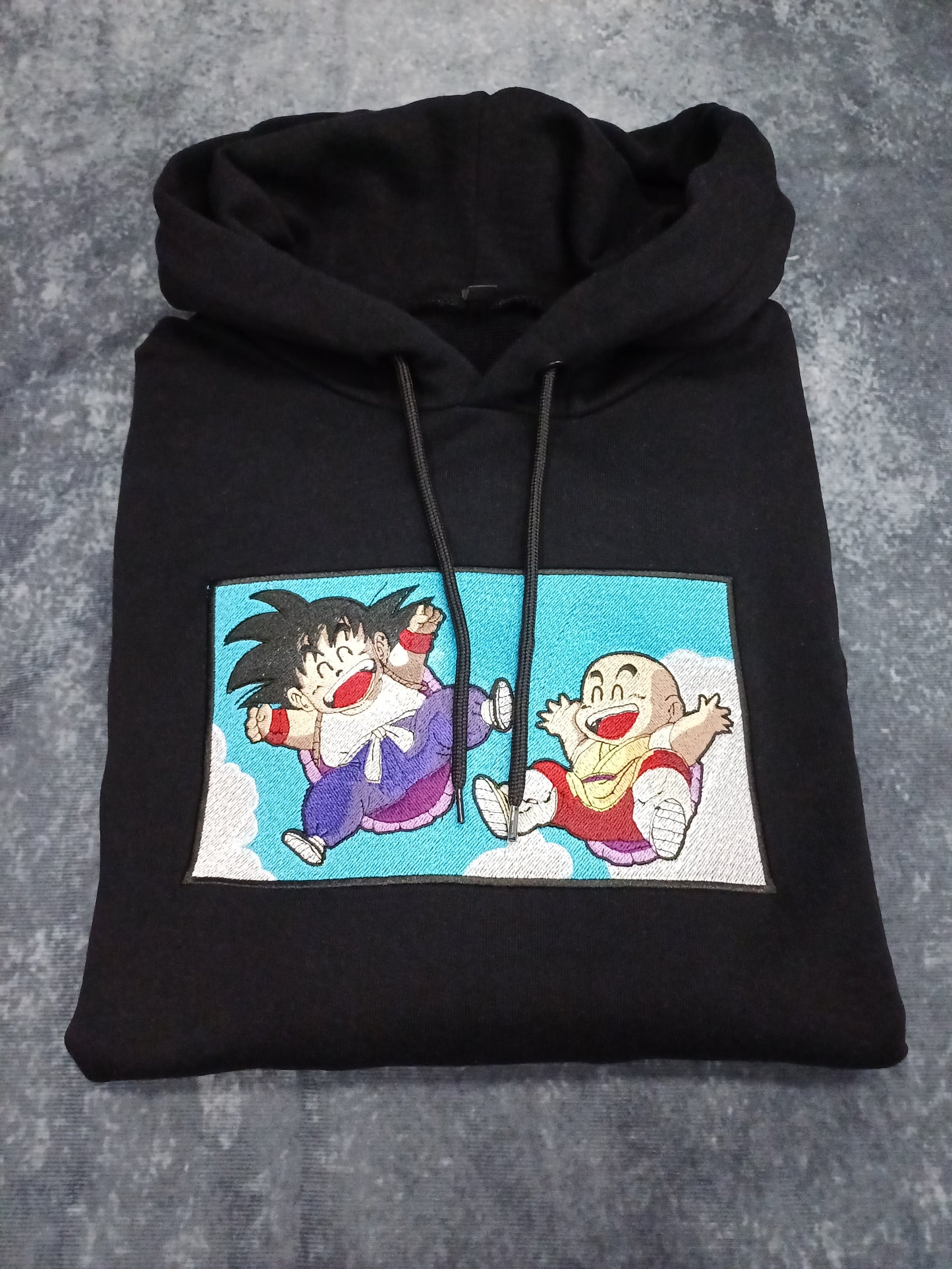 Felpa ricamata Goku e Crillin