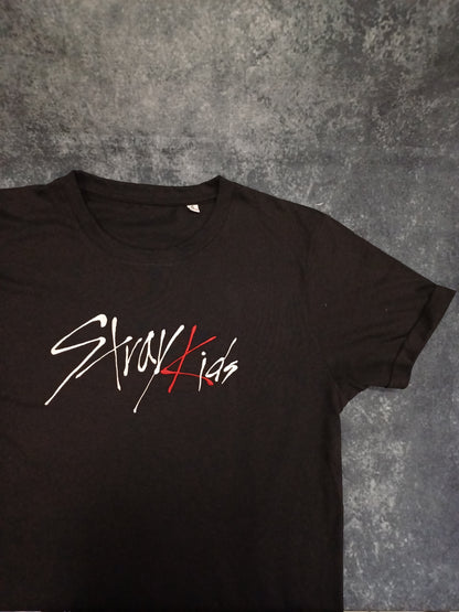 T-shirt ricamata Stray kids