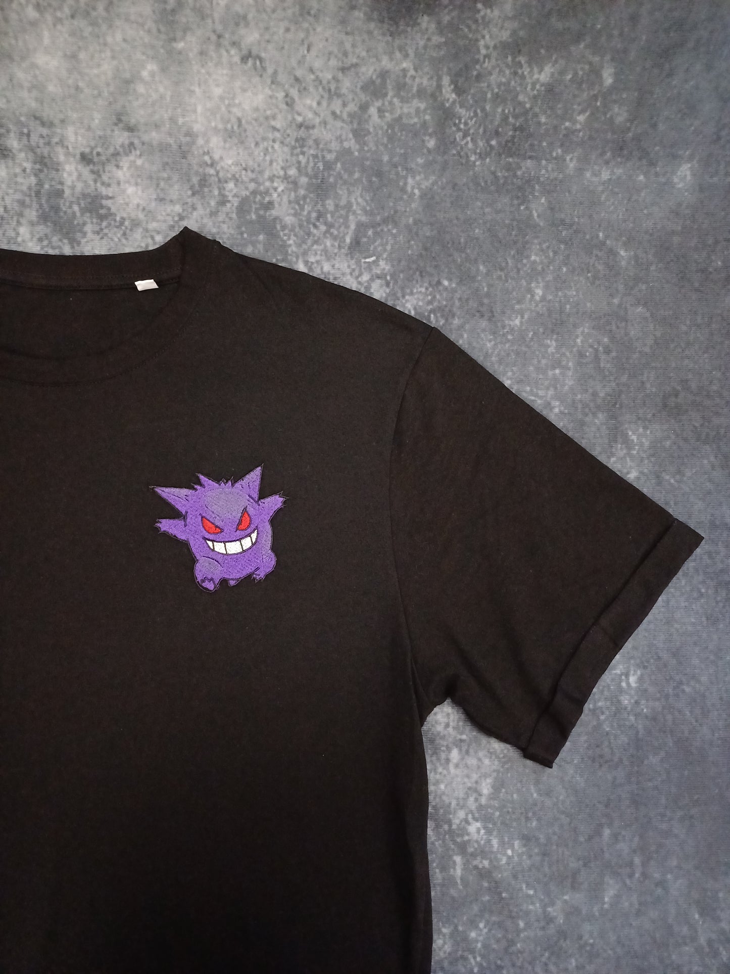 T-shirt ricamata Gengar