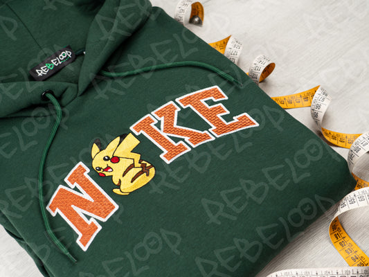 Felpa ricamata Pikachu green